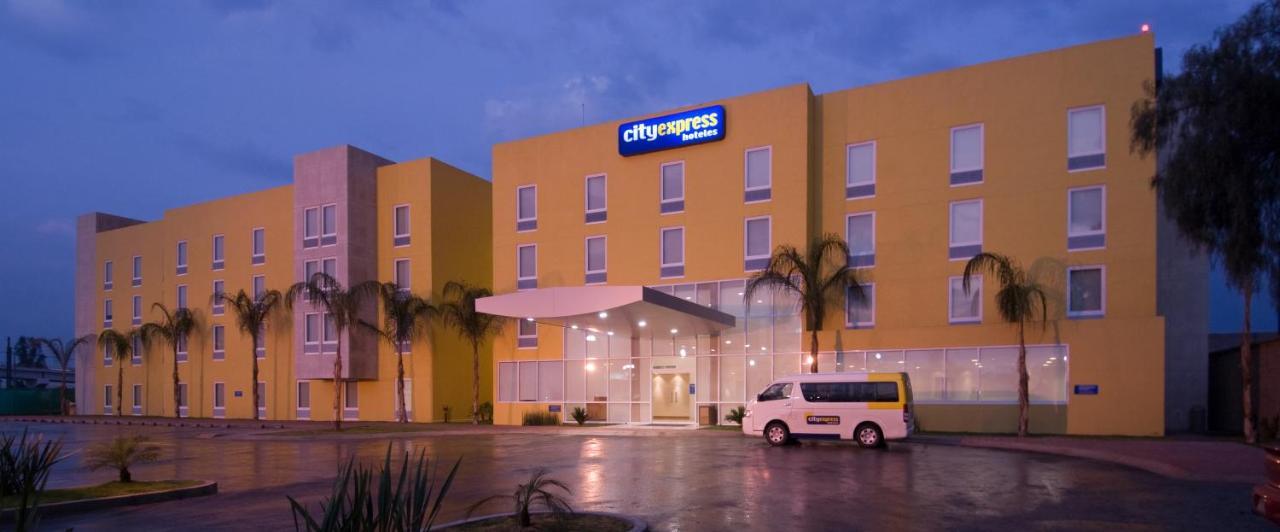 Hotel City Express Tepotzotlán Exterior foto