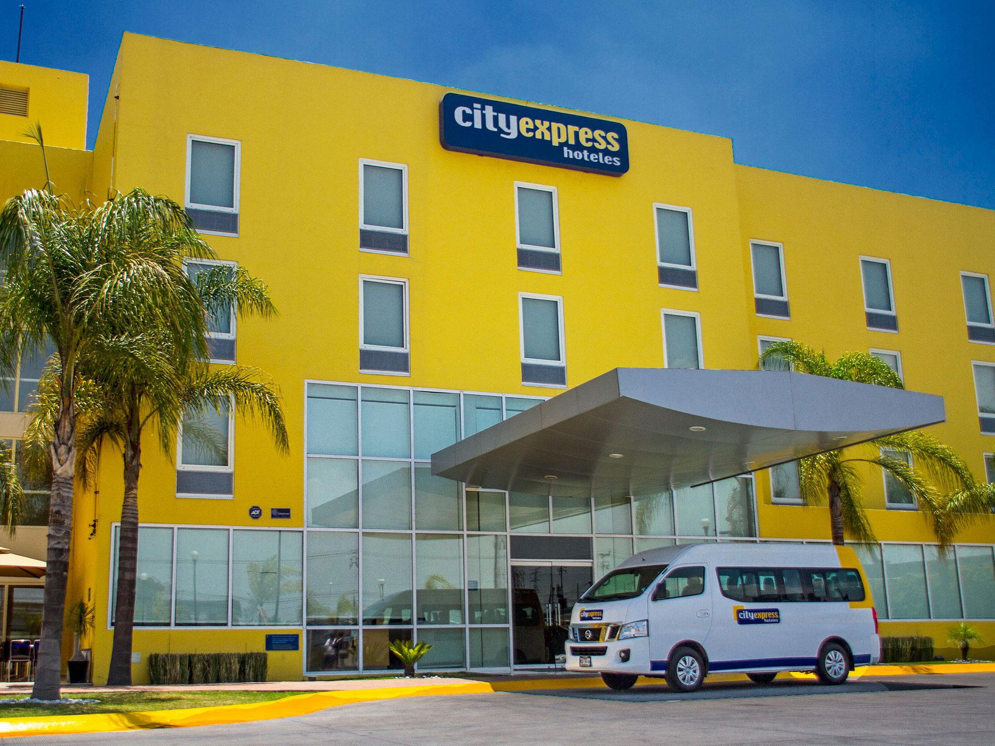 Hotel City Express Tepotzotlán Exterior foto