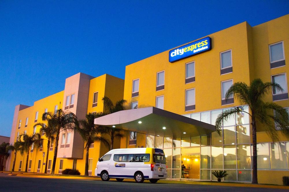 Hotel City Express Tepotzotlán Exterior foto