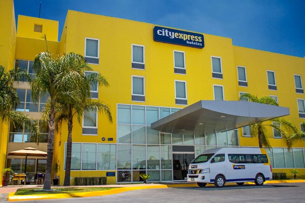 Hotel City Express Tepotzotlán Exterior foto